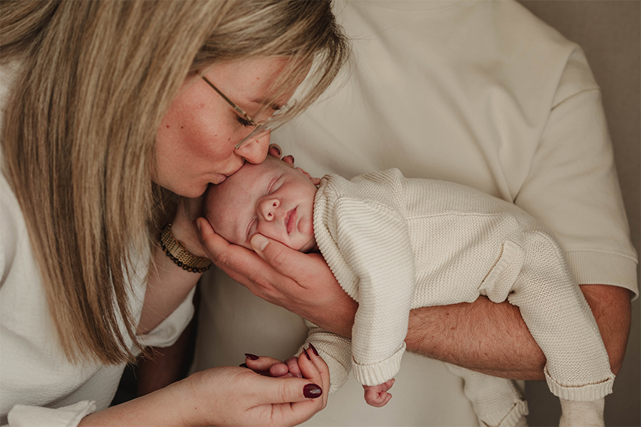 newbornshoot loon op zand
